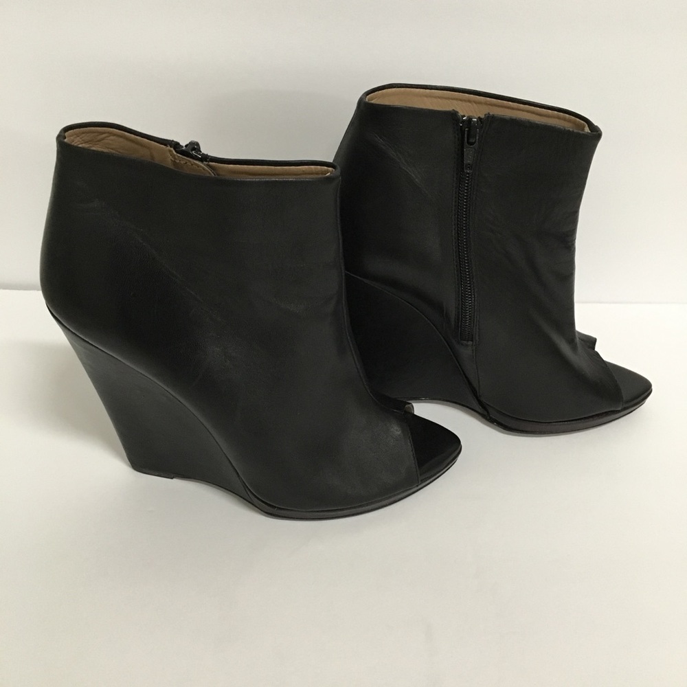 Zara Collection by Basic Black Leather Wed size 41